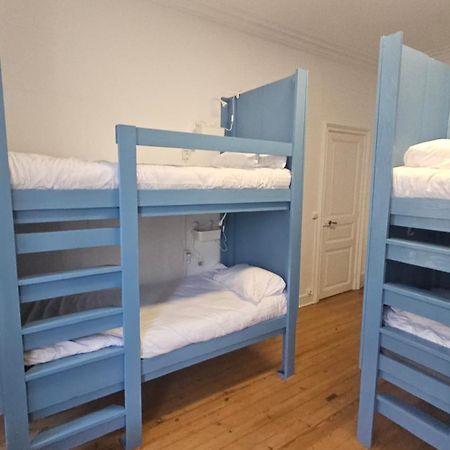 Bed In 6-Bed Mixed Dormitory Le Jardin Cafe Bordeaux Eksteriør bilde